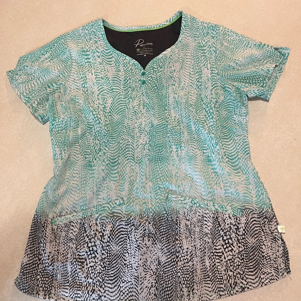 Rafaella Green V-Neck Short Sleeve Blouse